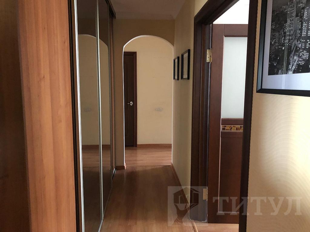 трехкомнатная квартираСЖМ, район Комарова Фото 49