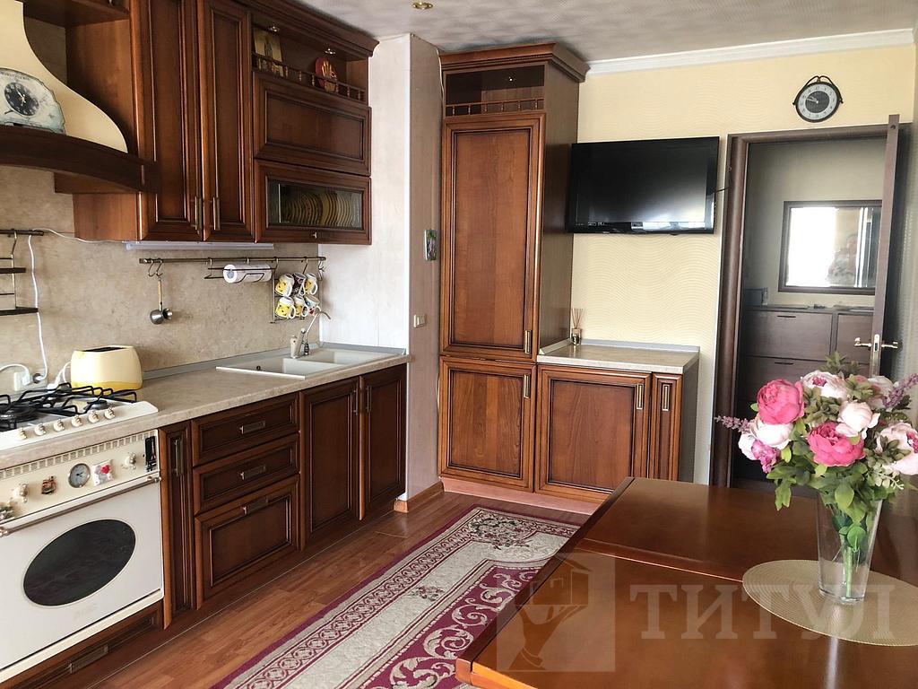 трехкомнатная квартираСЖМ, район Комарова Фото 44