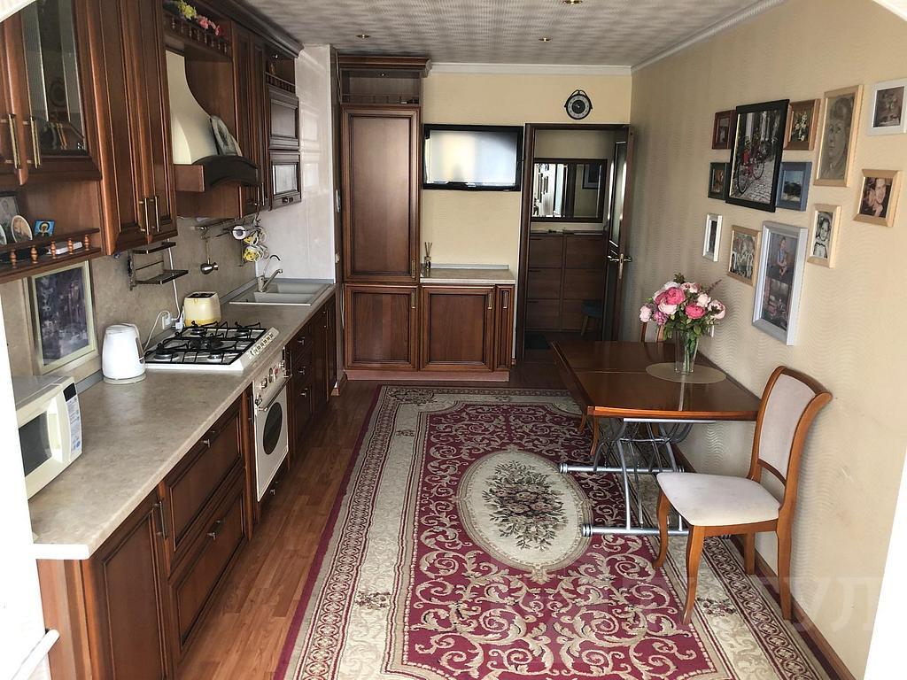 трехкомнатная квартираСЖМ, район Комарова Фото 68