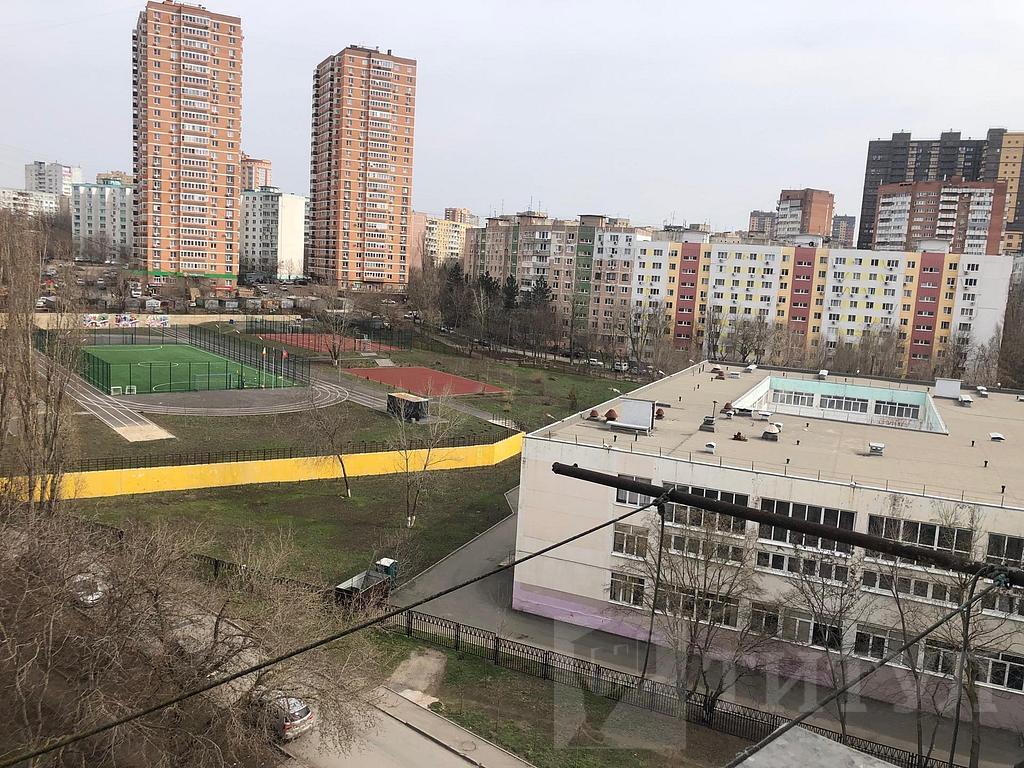 трехкомнатная квартираСЖМ, район Комарова Фото 25