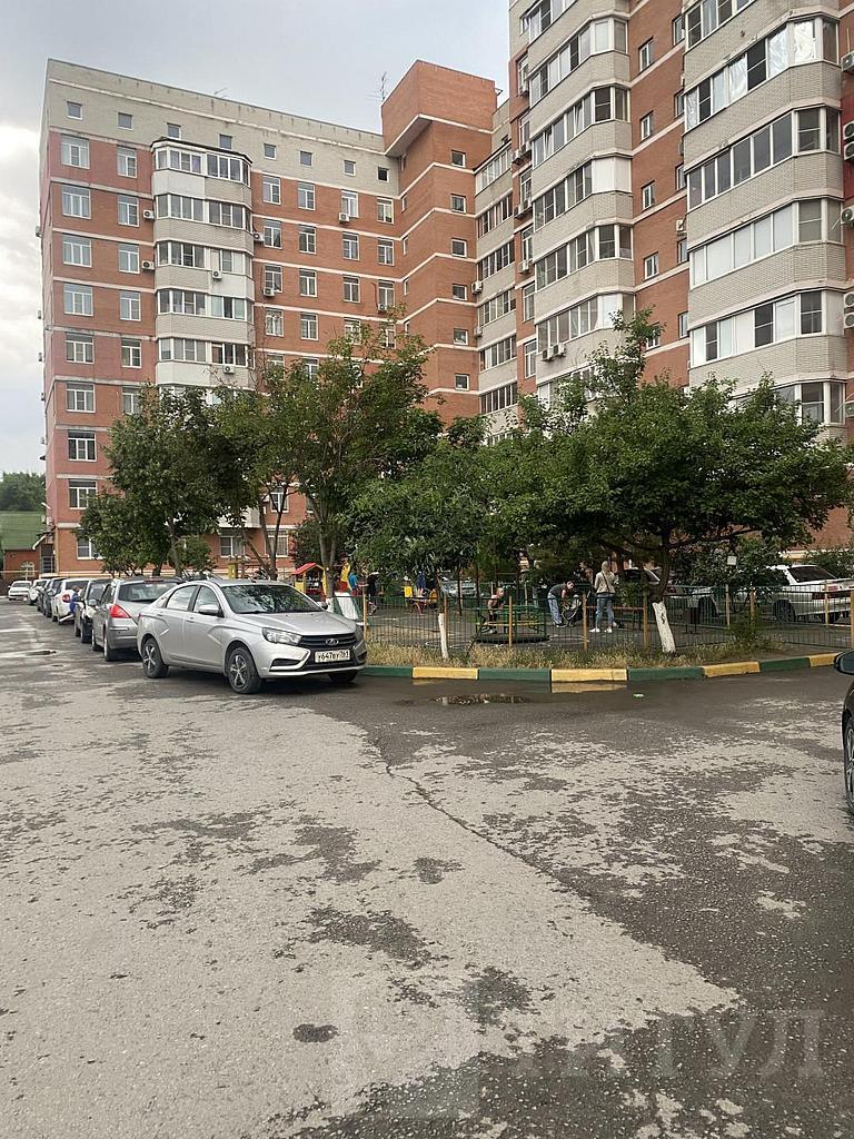 трехкомнатная квартира, район  Фото 1