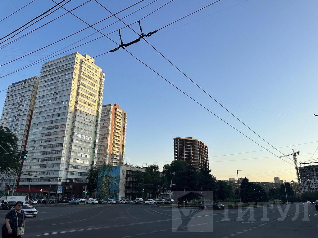 трехкомнатная квартира, район  Фото 18