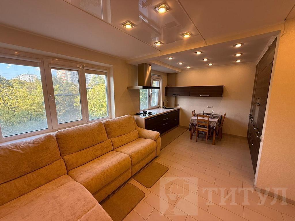 трехкомнатная квартира, район  Фото 10