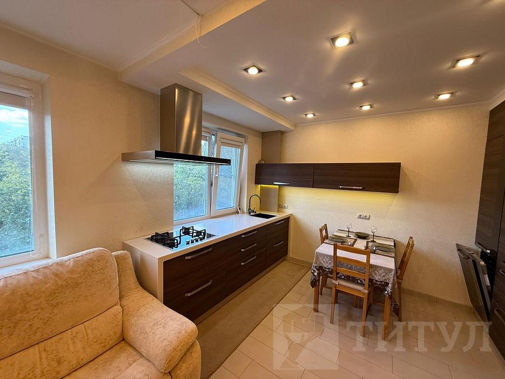 трехкомнатная квартира, район  Фото 11