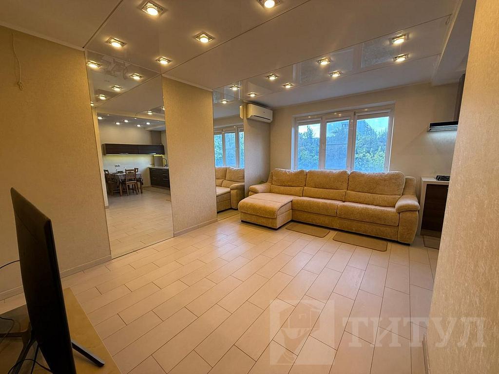 трехкомнатная квартира, район  Фото 2