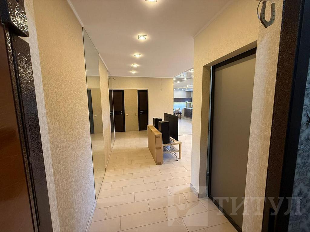 трехкомнатная квартира, район  Фото 5