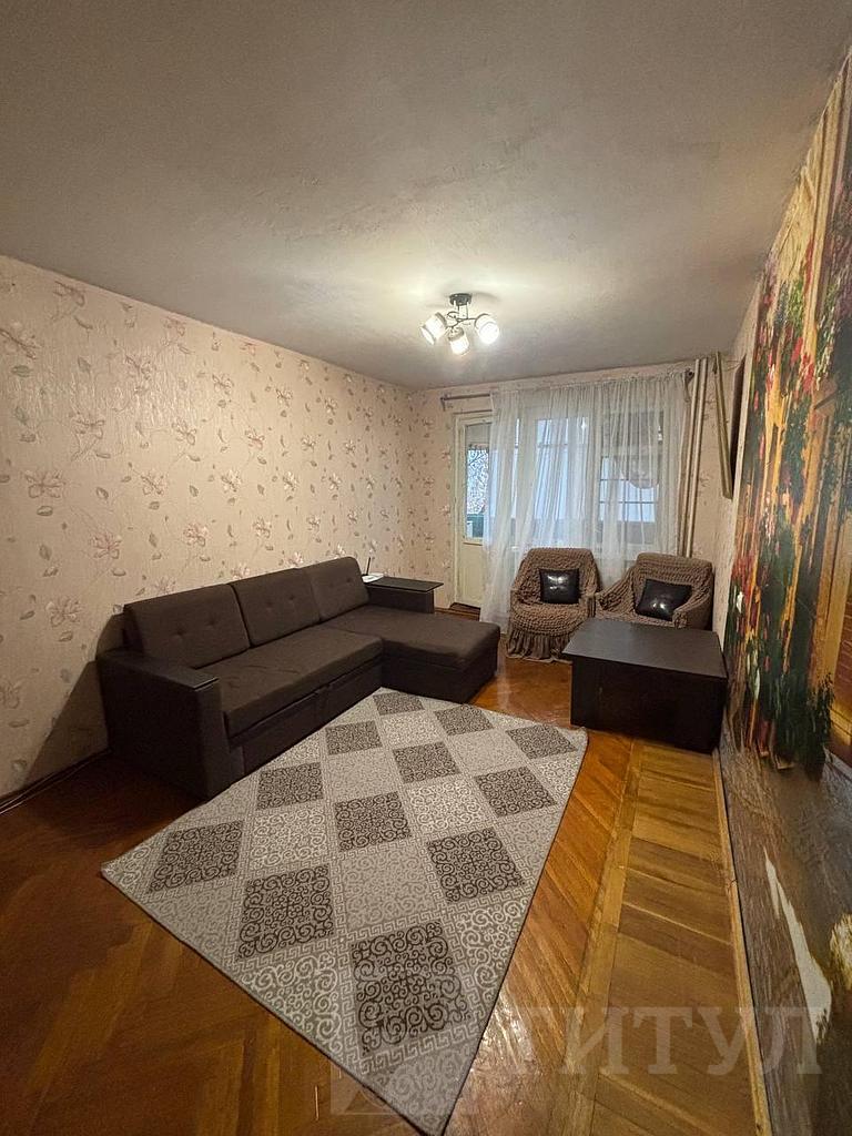 трехкомнатная квартира Центр, район Фото 7