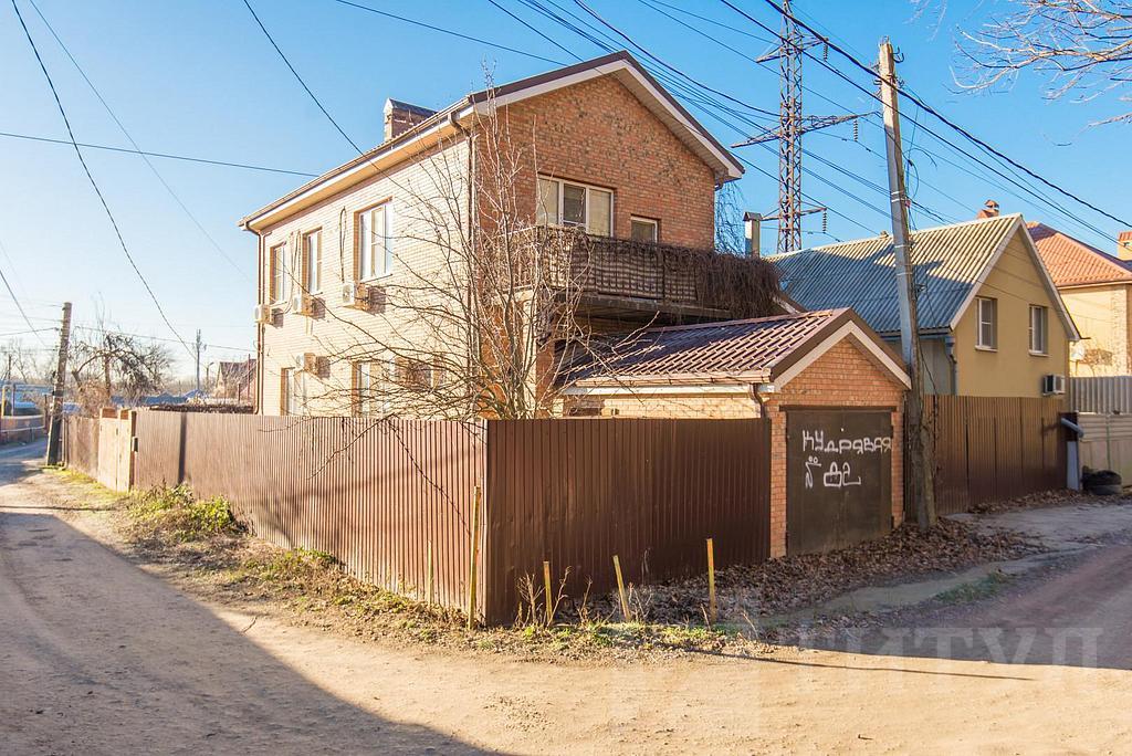 трехкомнатный домрайон  Фото 1