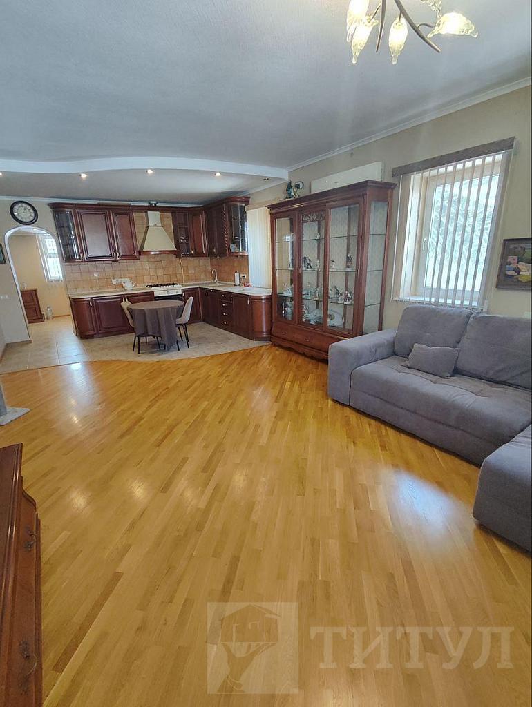 трехкомнатный домрайон Фото 1