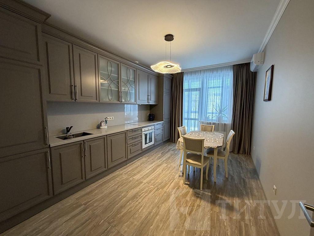 трехкомнатная квартира, район  Фото 1