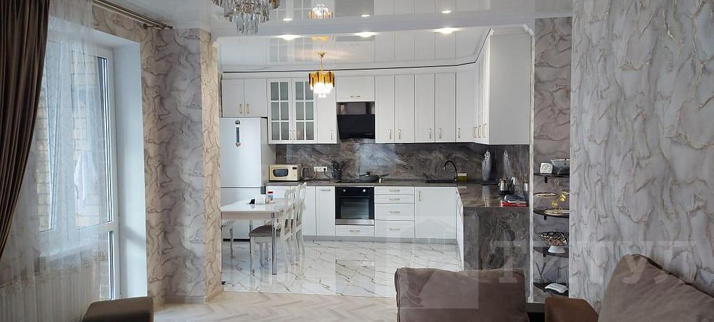 трехкомнатная квартира, район  Фото 1