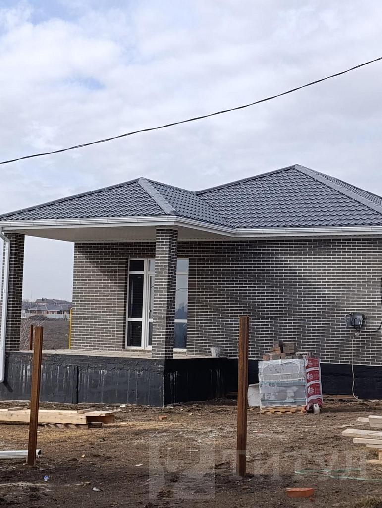 трехкомнатный домрайон р-н. Мясниковский, х. Красный Крым, ул. Луговая Фото 1