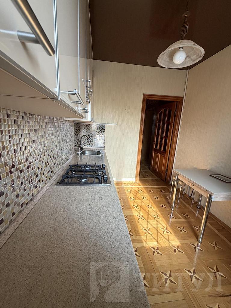 четырехкомнатная квартира, район  Фото 23