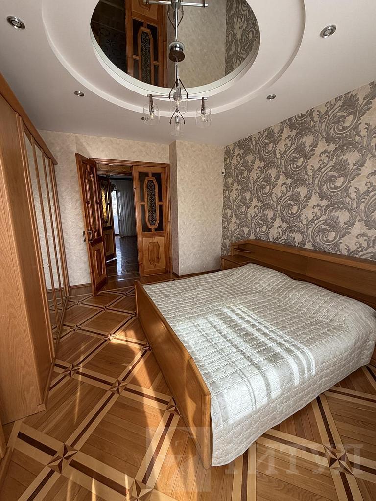 четырехкомнатная квартира, район  Фото 16