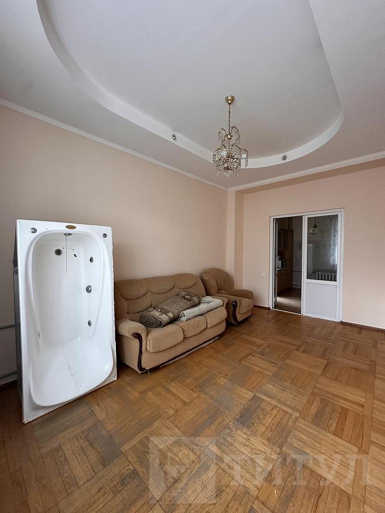 четырехкомнатная квартираНахичевань, район Фото 12