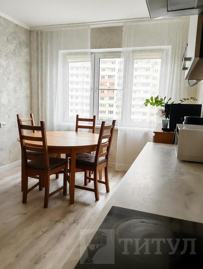 трехкомнатная квартираСуворовский, район Фото 3