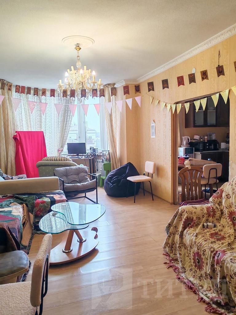 трехкомнатная квартира, район  Фото 3