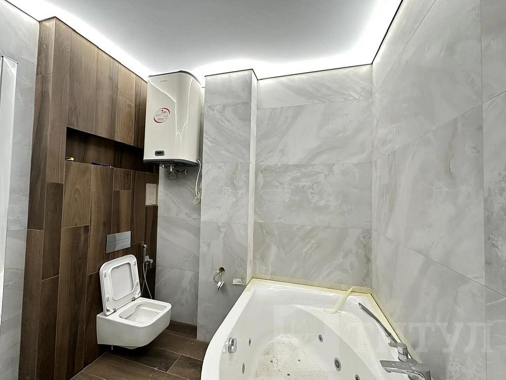 трехкомнатная квартира Центр, район  Фото 1