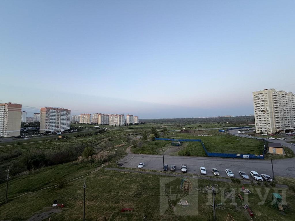 трехкомнатная квартираСуворовский, район Фото 4