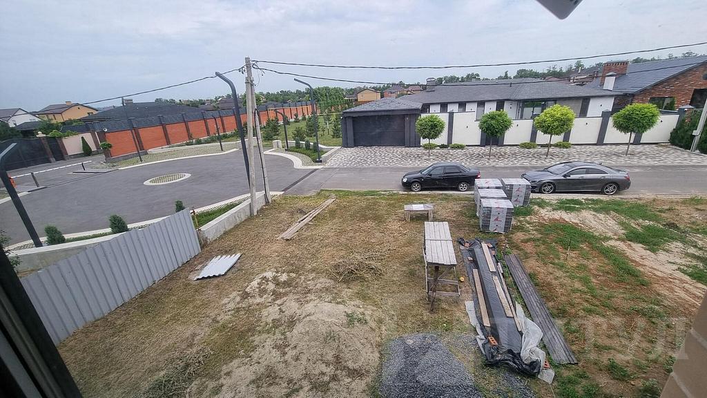 трехкомнатный домрайон  Фото 2