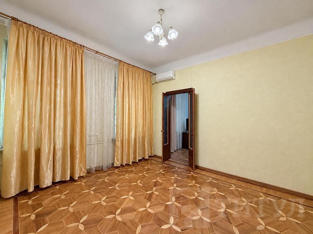 трехкомнатная квартира Центр, район Фото 3