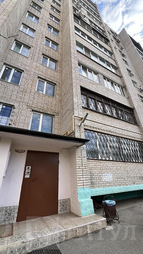 трехкомнатная квартира, район  Фото 3
