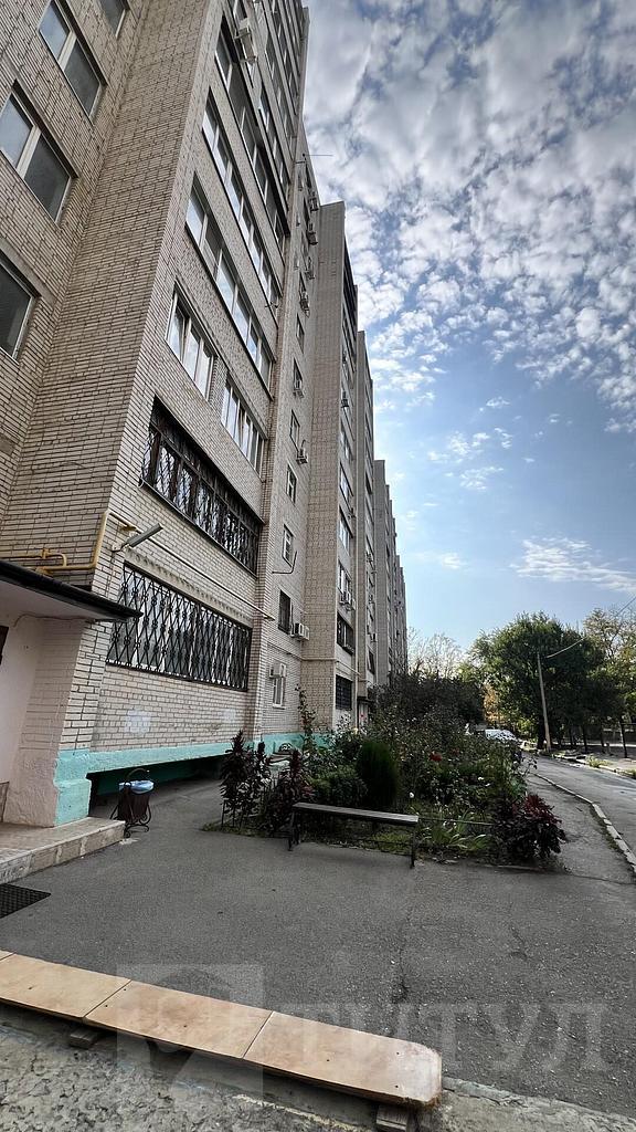 трехкомнатная квартира, район  Фото 2
